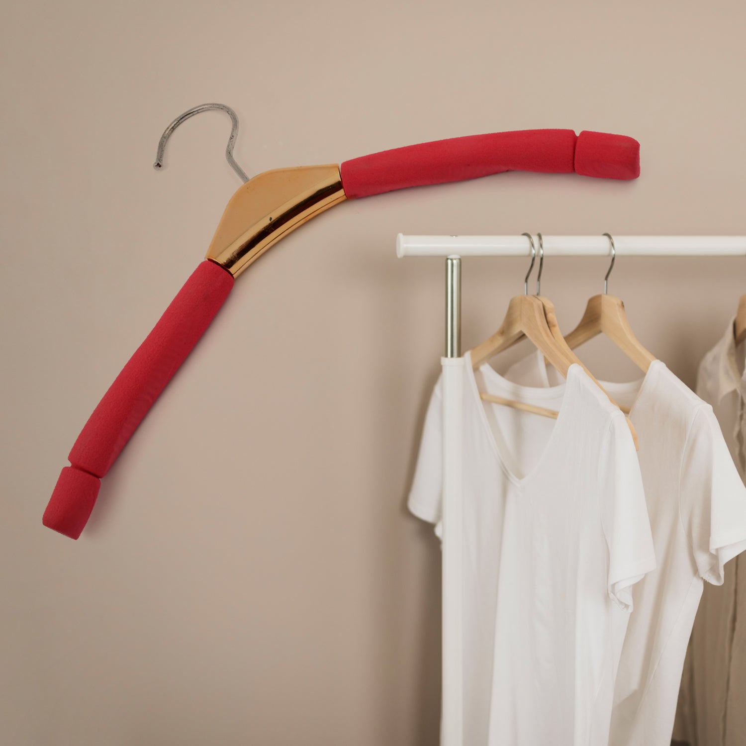 Solid Sponge Hanger Non-Slip Hanger Home No Trace Clothes Hanging Pants Clip Clothing Store Hangers, Clothes Hanger for Closet Wedding Dress Women, Men, Children Clothing (1 Pc / Mix Color) Solid Sponge Hanger Non-Slip Hanger Home No Trace Clothes Hanging Pants Clip Clothing Store Hangers, Clothes Hanger for Closet Wedding Dress Women, Men, Children Clothing (1 Pc / Mix Color)